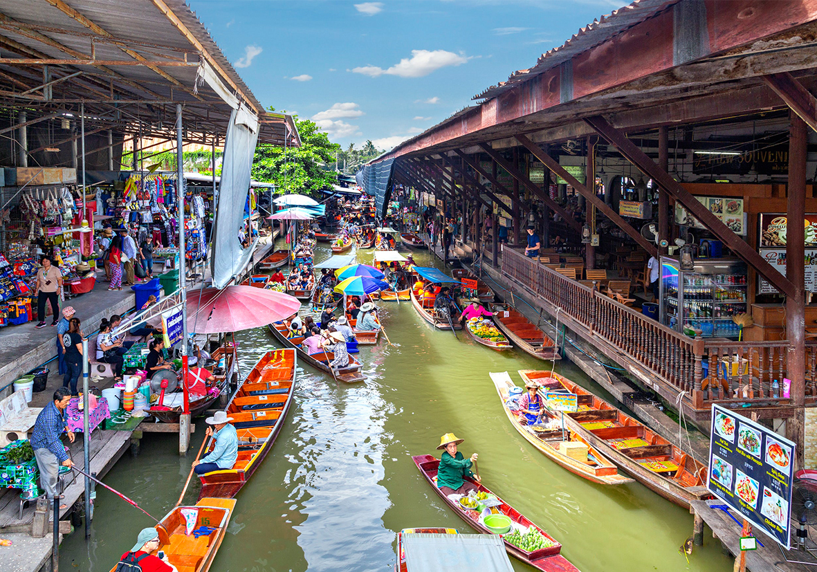 Damnoen Saduak Floating Market